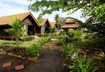 The Manor Beach Resort Besut has Balcony rooms