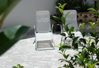 Il Vicoletto has Balcony rooms