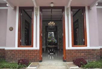 Huis Van Gustafine Floor 2 has Balcony rooms