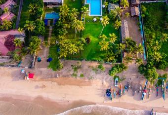Crystal Villa has Balcony rooms
