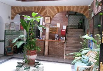 Hostal Centro Sol allows 18 year olds to book a room