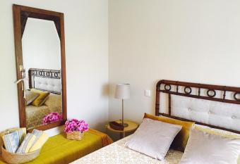 Casa M  ximo has Balcony rooms