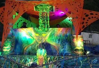 Flipsyde Retreat has Balcony rooms