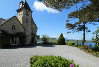 Dungallan Country House Bed & Breakfast allows 18 year olds to book a room