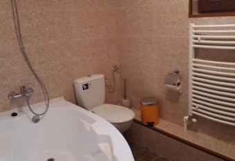 Col   de rai - camera de inchiriat has Balcony rooms