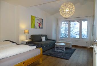 Alpine Cottage Salzburg has Balcony rooms