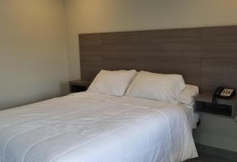 Maxim III Motel has Balcony rooms