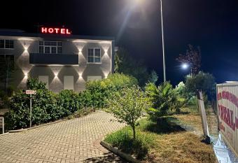 Hotel Real has Balcony rooms