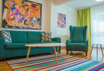 Apartment Natali allows 18 year olds to book a room