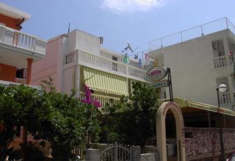 Miron apart&rooms has Balcony rooms