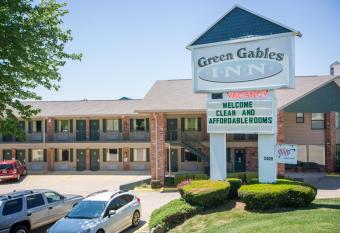 Green Gables Inn has Balcony rooms