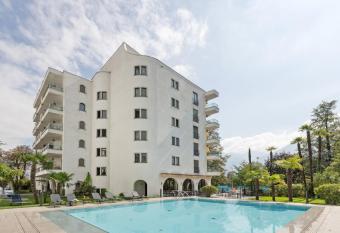 Aparthotel Al Lago has Balcony rooms