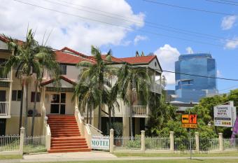 Toowong Central Motel Apartments has Balcony rooms