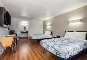 Motel 6 Walterboro, SC allows 18 year olds to book a room