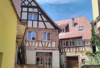 La Grande Terrine - G  tes Les Potiers allows 18 year olds to book a room