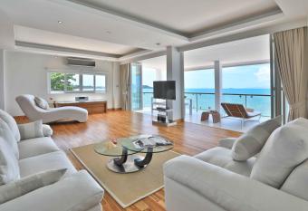 Osho Luxury Apartment has Balcony rooms