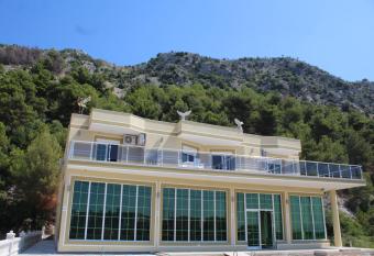 Hotel Eduard has Balcony rooms
