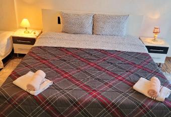 Pharaohs Guest House by Jordan allows 18 year olds to book a room