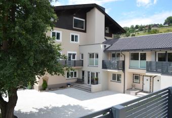 Appart-Pension Schn  ll has Balcony rooms