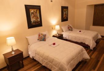 Cusco Hotel Boutique has rooms with a private hot tub