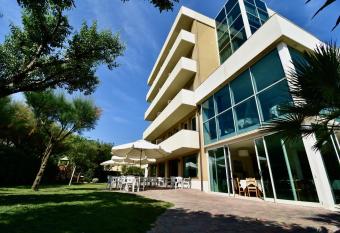 Hotel Astor has Balcony rooms