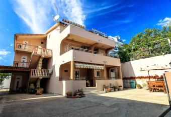 Villa Glavanovic has Balcony rooms