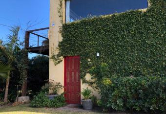 Casa a una cuadra de la playa has Balcony rooms