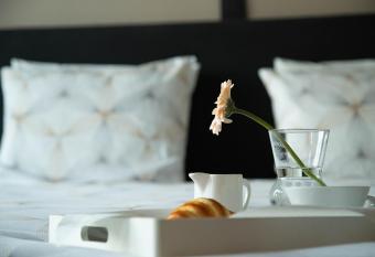 Room  allows 18 year olds to book a room