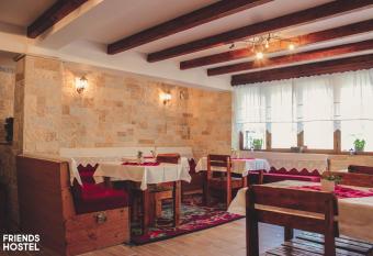 Friends  Guesthouse & Hostel has Balcony rooms