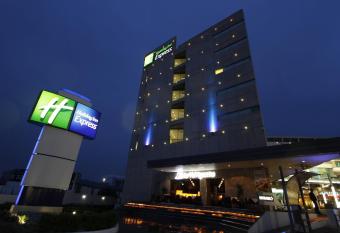 Holiday Inn Express Toluca Galerias Metepec, an IHG Hotel allows 18 year olds to book a room