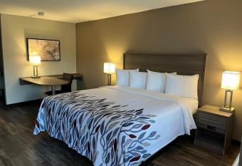 Red Roof Inn & Suites Wilkesboro allows 18 year olds to book a room