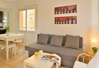 MyFlats La Palma has Balcony rooms