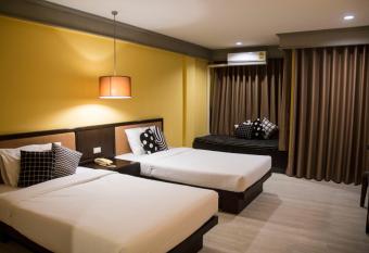 Aekpailin River Kwai Resort has Balcony rooms