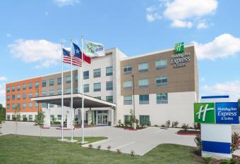 Holiday Inn Express & Suites Bryan - College Station By IHG allows 18 year olds to book a room