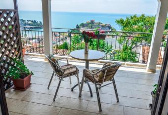 Apartments Cejovic has Balcony rooms