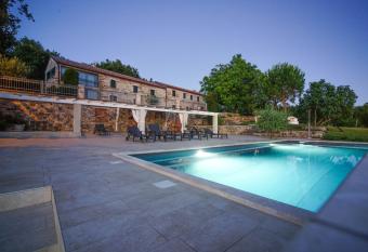 Rooms Stancija Ruseti has Balcony rooms