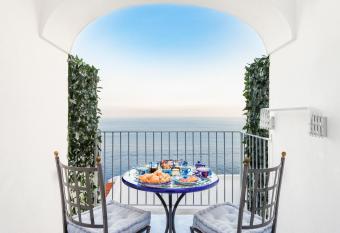La Divina Amalfi Coast has Balcony rooms