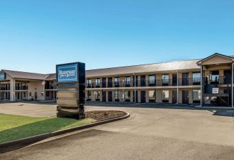 Rodeway Inn & Suites has Smoking rooms