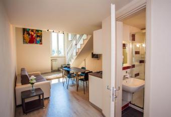 Garda Friends Apartments has Balcony rooms