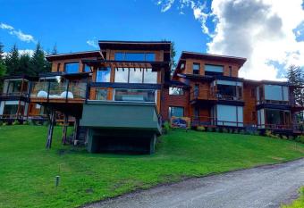 Origen de la Bahia allows 18 year olds to book a room