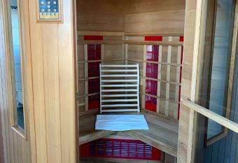 AUSZEIT DAS HOTEL Schweitenkirchen allows 18 year olds to book a room