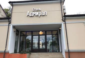 Admiral Hotel allows 18 year olds to book a room