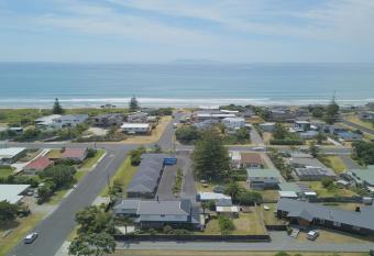 Beaches Motel has Balcony rooms