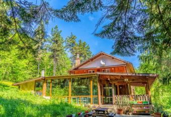                          -              allows 18 year olds to book a room