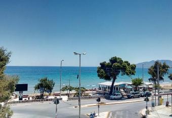 Starfish Seaside Studio has Balcony rooms