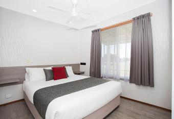 Great Ocean Road Tourist Park has Balcony rooms