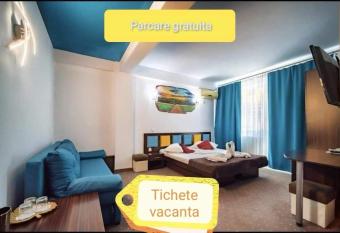 H Infinity Mamaia Nord allows 18 year olds to book a room