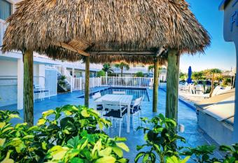 The Palms On Ocean has Balcony rooms