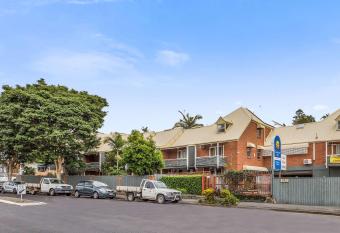 Spring Hill Terraces has Balcony rooms