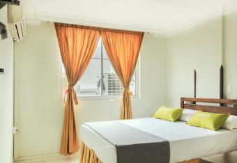 Ayenda 1506 La Puerta del Sol allows 18 year olds to book a room